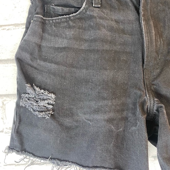 Old Navy High Rise Slouchy Fit Black Denim Cut Off Jean Shorts size 8 - Picture 4 of 6